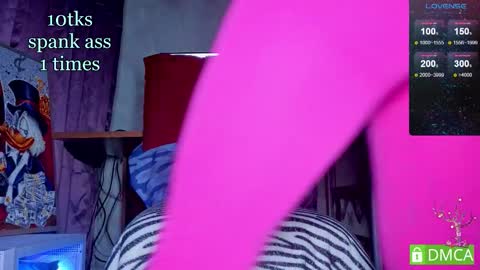 Snapshot of touch_m3 chatting on 11-23-25, 12:05 online show from 11-23-25, 12:05