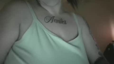 Snapshot of toxicanikki chatting on 06-10-26, 08:24 toxicanikki online show from 06-10-26, 08:24