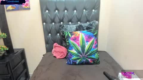 toxicfantasy4u online show from 05-15-26, 10:44