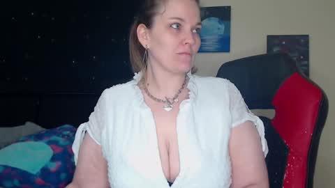 Snapshot of toxiclilly chatting on 01-11-25, 07:49 Lilly Miss Mistress Goddess Maam Queen Boss online show from 01-11-25, 07:49