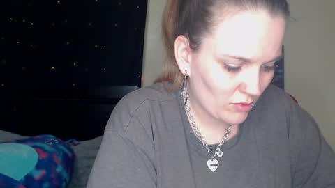 Snapshot of toxiclilly chatting on 02-08-25, 09:24 Lilly Miss Mistress Goddess Maam Queen Boss online show from 02-08-25, 09:24