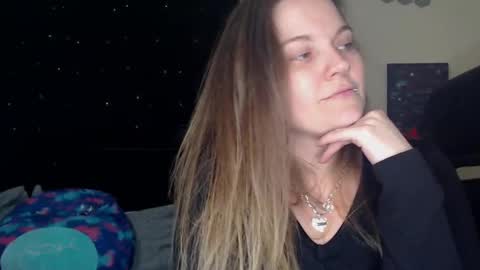 Snapshot of toxiclilly chatting on 02-11-25, 10:37 Lilly Miss Mistress Goddess Maam Queen Boss online show from 02-11-25, 10:37