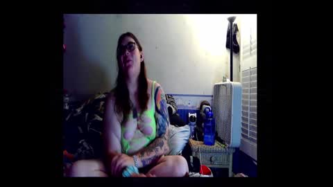 Snapshot of toxiclove1311 chatting on 10-04-25, 12:08 Toxiclove1311 online show from 10-04-25, 12:08