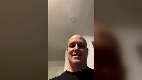 Snapshot of toyotarich3003 chatting on 01-10-26, 01:57 toyotarich3003 online show from 01-10-26, 01:57