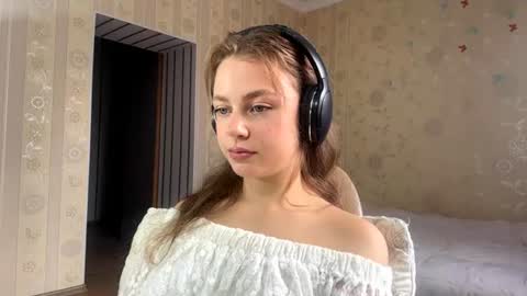 Snapshot of traceehuisenga chatting on 07-27-26, 10:11 Liv 1st day online show from 07-27-26, 10:11