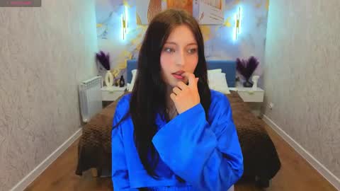 tracey_gill online show from 05-24-26, 09:03