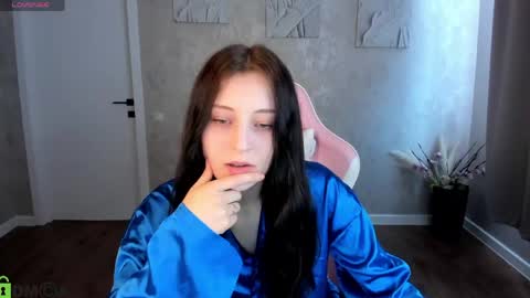tracey_gill online show from 06-01-26, 01:18