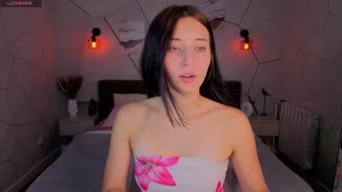 tracey_gill online show from 07-08-26, 09:14