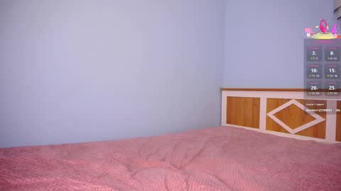 Snapshot of traciblow chatting on 11-06-25, 01:45 Rebeca online show from 11-06-25, 01:45