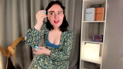 Call me Tracy online show from 12-16-25, 01:27