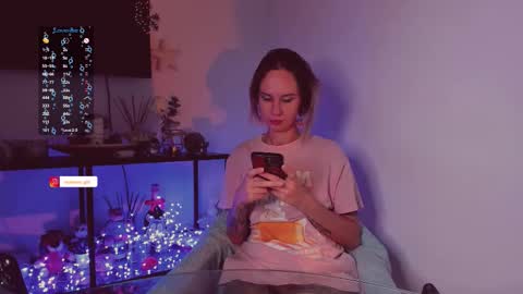 Snapshot of trafka_murafka chatting on 11-28-25, 07:27 Hey my name is Kiri Kiri online show from 11-28-25, 07:27