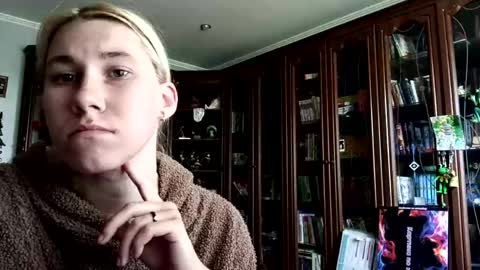 Snapshot of tranhardisty chatting on 05-20-26, 06:08 Lesly online show from 05-20-26, 06:08