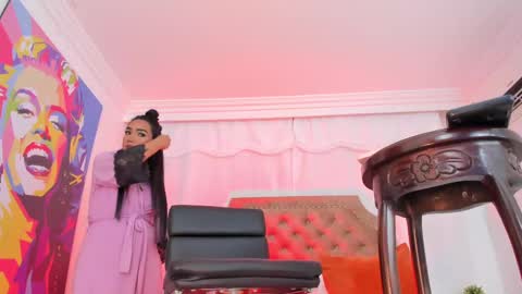 Juliana Giiraldo  online show from 09-12-25, 01:22