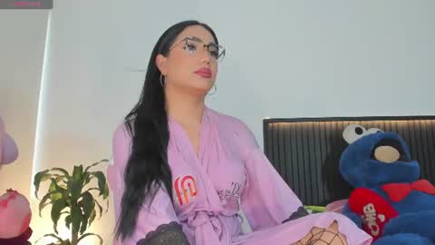 Snapshot of trannypartner chatting on 07-23-26, 09:24 Juliana Giiraldo online show from 07-23-26, 09:24