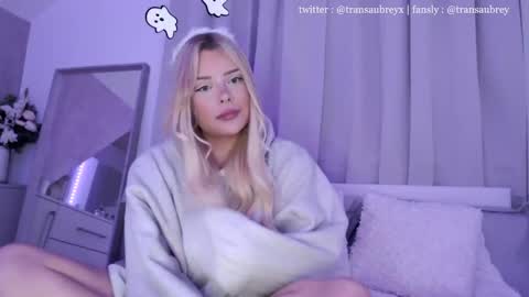 Snapshot of transaubrey chatting on 10-16-25, 07:26 aubrey 3 online show from 10-16-25, 07:26