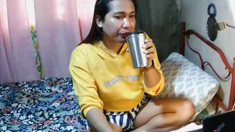 transhottie28 online show from 10-27-25, 12:47