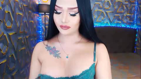 Snapshot of transplayfullolivia chatting on 01-23-25, 02:23 KYLIE BELLA  TS online show from 01-23-25, 02:23