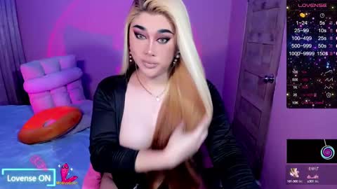 Snapshot of transsalawahan chatting on 03-10-25, 11:32 BELLA online show from 03-10-25, 11:32