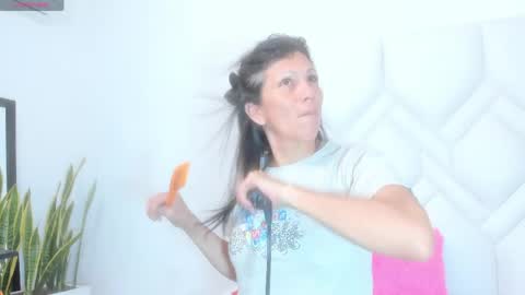 CLEO online show from 04-02-26, 07:44