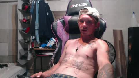Snapshot of trapb606_2 chatting on 05-30-26, 02:08 trapb606_2 online show from 05-30-26, 02:08
