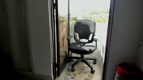 travis bakerr online show from 06-28-26, 02:23