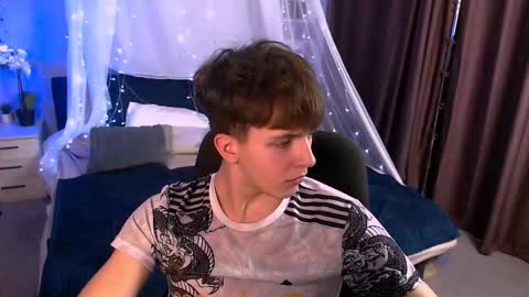 Travis online show from 11-23-25, 09:03