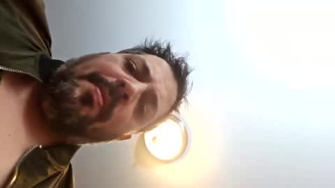 Snapshot of traxxxman1 chatting on 09-29-25, 02:49 traxxxman1 online show from 09-29-25, 02:49