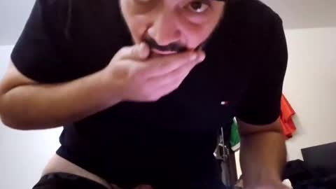 Snapshot of traxxxman1 chatting on 10-22-25, 11:48 traxxxman1 online show from 10-22-25, 11:48