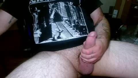 Snapshot of treasured_trash chatting on 05-31-26, 07:37 Dilly Dally online show from 05-31-26, 07:37