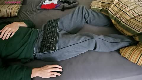 tree1989 online show from 10-26-25, 12:55