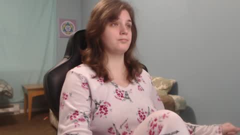 Snapshot of treejeanne chatting on 02-05-25, 11:06 TreeJeanne online show from 02-05-25, 11:06
