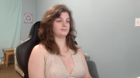 Snapshot of treejeanne chatting on 02-19-25, 01:06 TreeJeanne online show from 02-19-25, 01:06