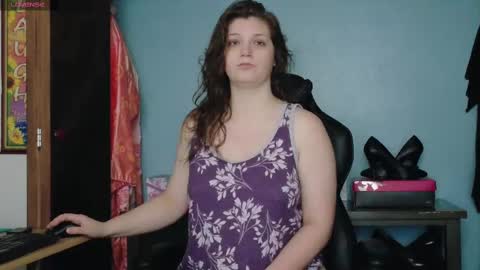 Snapshot of treejeanne chatting on 09-28-25, 10:59 TreeJeanne online show from 09-28-25, 10:59