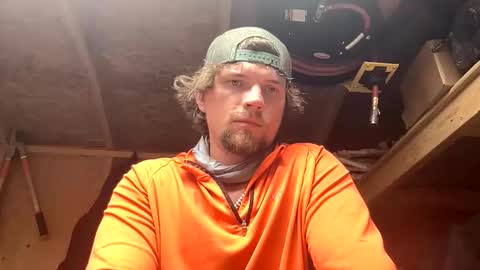 Snapshot of treeman817 chatting on 04-15-26, 01:34 treeman817 online show from 04-15-26, 01:34