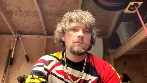 Snapshot of treeman817 chatting on 06-01-26, 11:39 treeman817 online show from 06-01-26, 11:39
