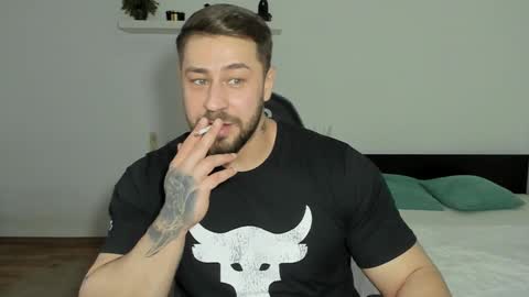 Snapshot of trentwest_ chatting on 12-06-24, 10:16 Trent online show from 12-06-24, 10:16