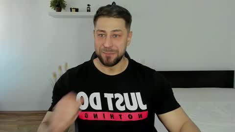 Snapshot of trentwest_ chatting on 03-06-25, 10:41 Trent online show from 03-06-25, 10:41