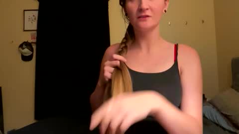 Snapshot of tressabelle chatting on 10-27-25, 03:54 tressabelle online show from 10-27-25, 03:54