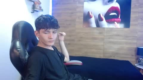 Snapshot of trevor_mob chatting on 04-25-26, 06:49 trevor_mob online show from 04-25-26, 06:49