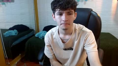 Snapshot of trevor_mob chatting on 05-15-26, 04:36 trevor_mob online show from 05-15-26, 04:36