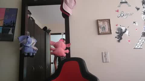 triana_bell online show from 05-07-26, 04:34