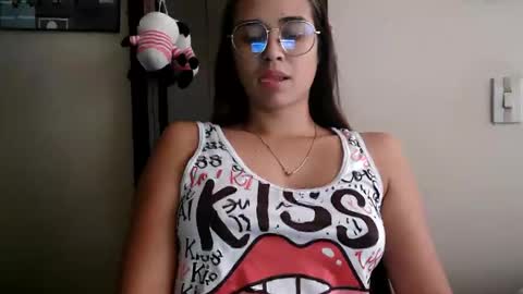 triana_bell online show from 06-11-26, 03:32