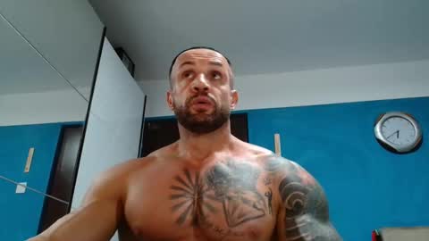 Snapshot of tridentmuscles chatting on 10-05-25, 03:43 tridentmuscles online show from 10-05-25, 03:43