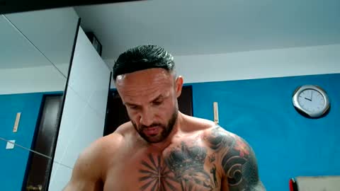 Snapshot of tridentmuscles chatting on 10-15-25, 07:03 tridentmuscles online show from 10-15-25, 07:03