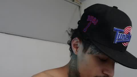 - trieone online show from 02-10-25, 04:19