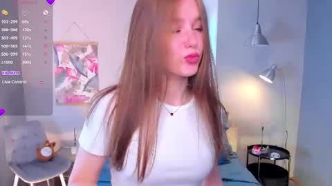 Snapshot of trinahillier chatting on 07-17-26, 08:10 Bubbles online show from 07-17-26, 08:10