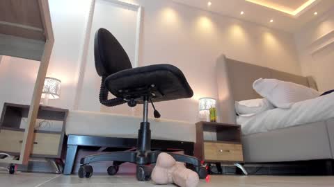 Triny online show from 12-19-24, 08:55