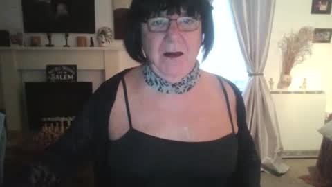 Snapshot of trinity1011 chatting on 12-07-24, 08:44 trinity1011 online show from 12-07-24, 08:44