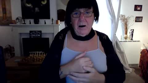 trinity1011 online show from 11-02-25, 07:55