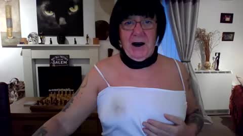 trinity1011 online show from 11-06-25, 06:58